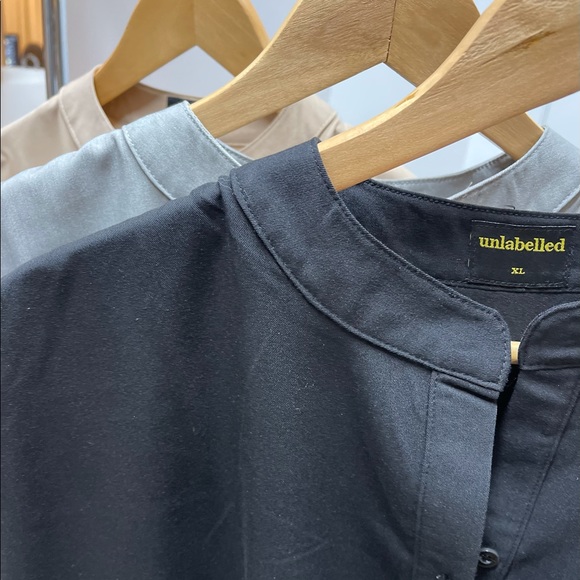 Nursing uniform in solid and bright colors - Picture 6 of 9